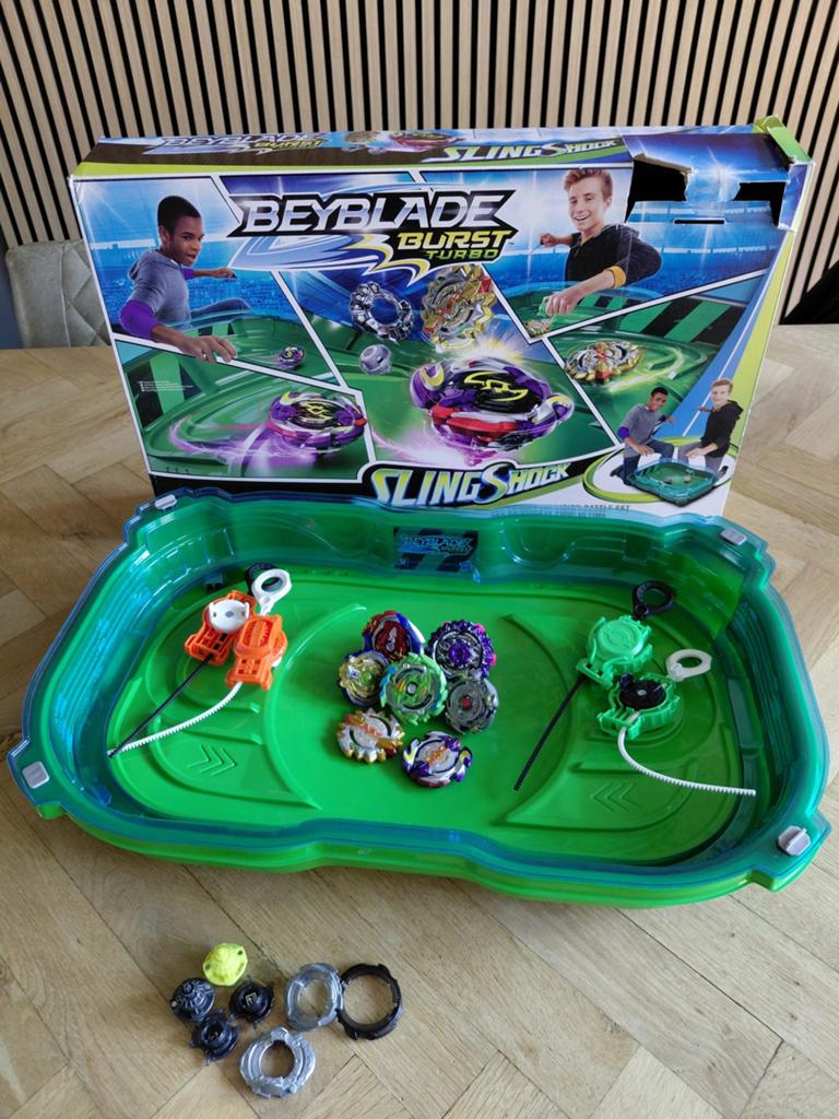 Beyblade met arena, Ophalen of Verzenden, Zo goed als nieuw