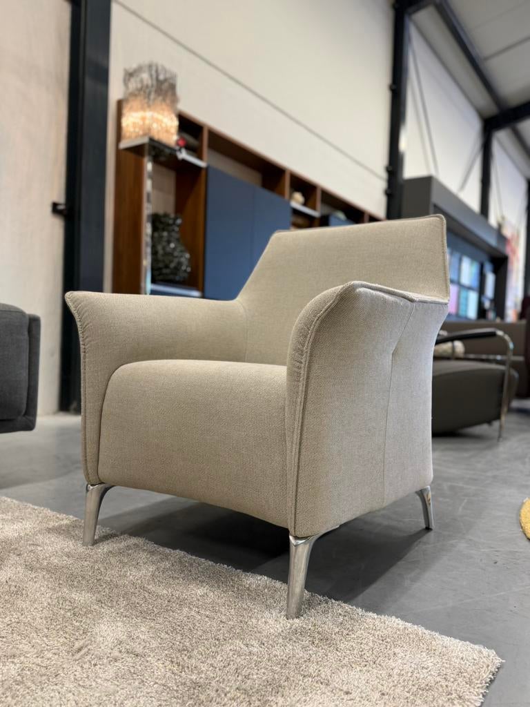 Leolux Mayuro Fauteuil Prairie stof Design stoel, Huis en Inrichting, Fauteuils, Leolux, 75 tot 100 cm, Ophalen of Verzenden, Zo goed als nieuw