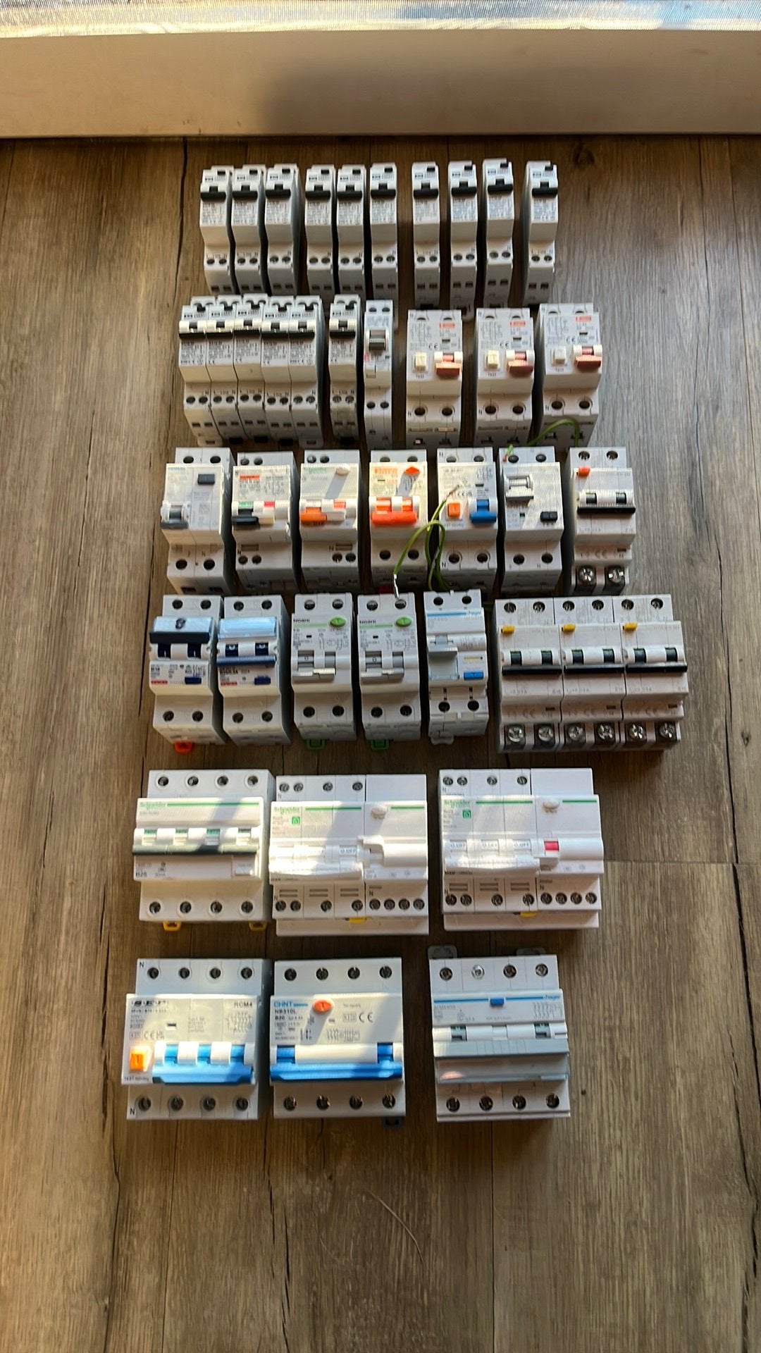 Diverse aardlekautomaten, Doe-het-zelf en Verbouw, Ophalen of Verzenden, Gebruikt, Aardlekautomaat