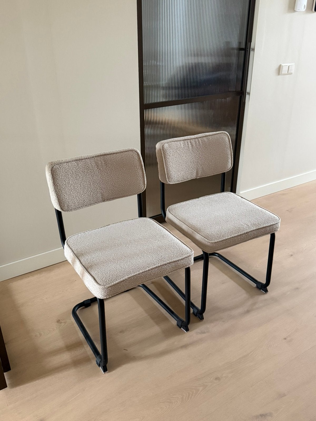 Eettafelstoelen 6 stuks wit/creme teddy, Ophalen, Wit, Zo goed als nieuw, Stof