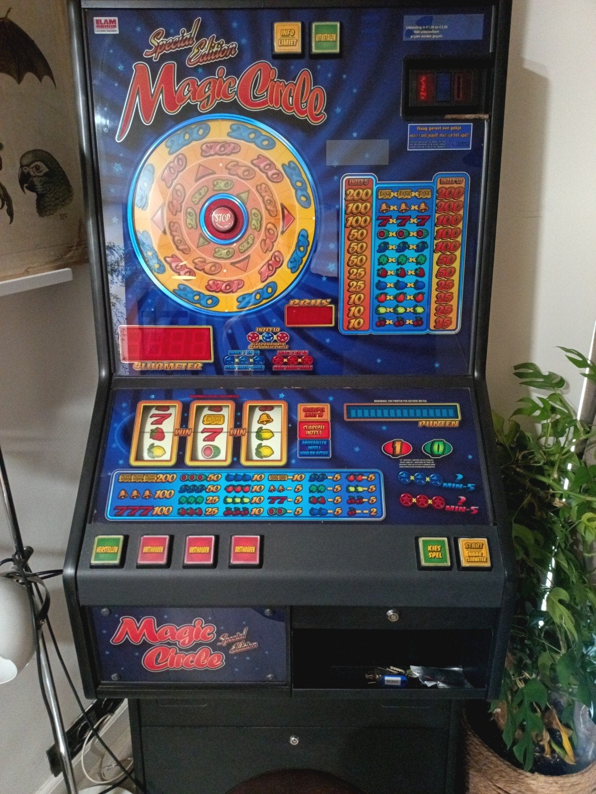 Magic Circle Special Edition gokkast, Verzamelen, Euro, Ophalen, Gebruikt, Met sleutels