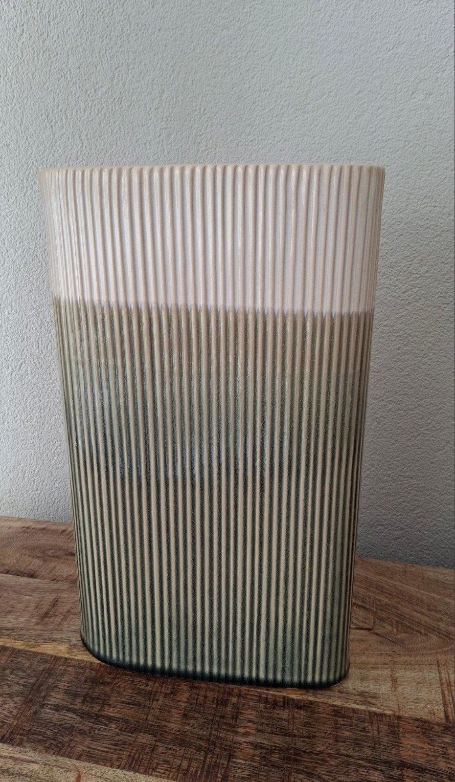 Vaas Triangle Groen Medium - keramiek, Ophalen