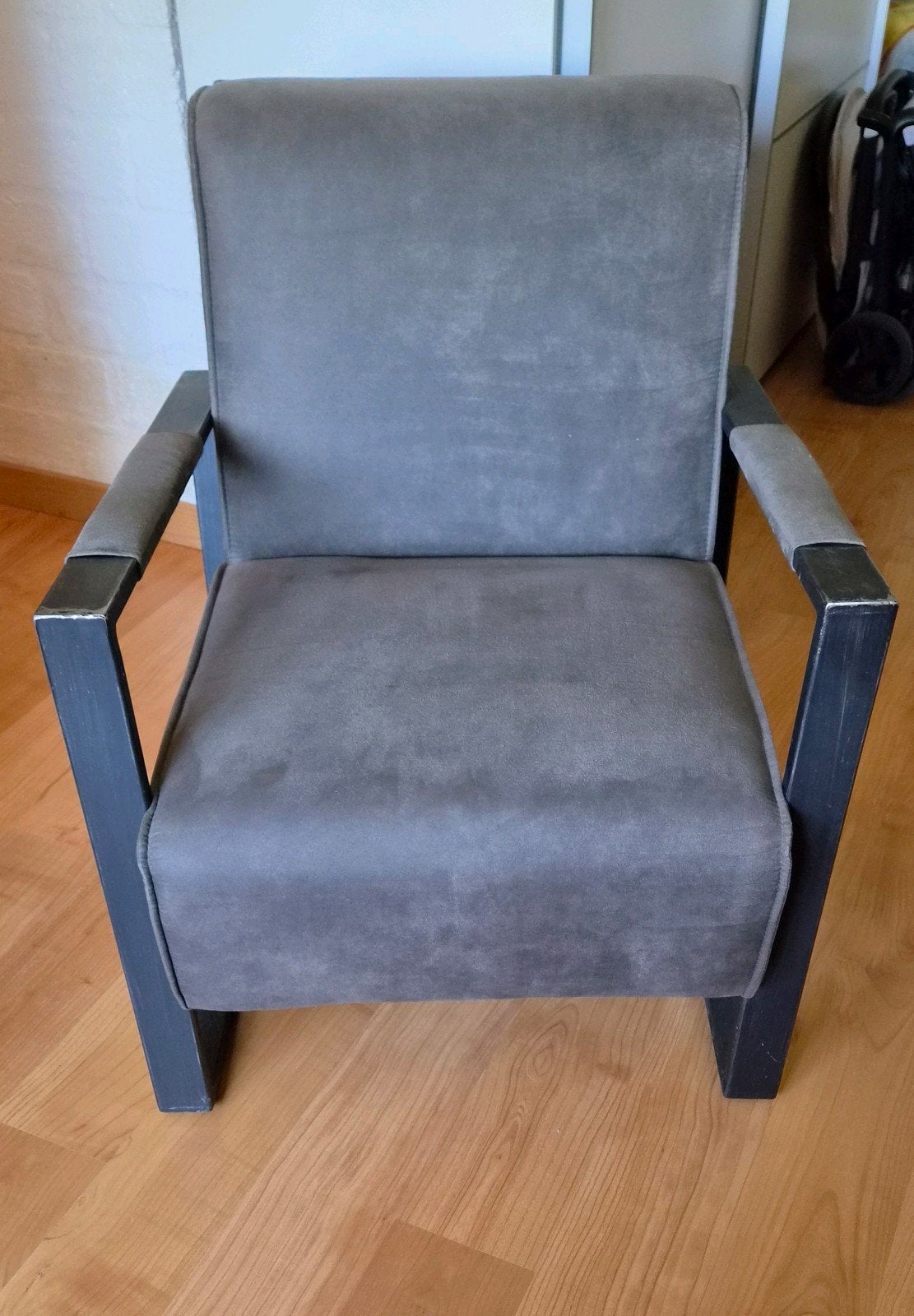 Fauteuil - Antraciet  - Woonsquare, Ophalen, Minder dan 75 cm, 50 tot 75 cm