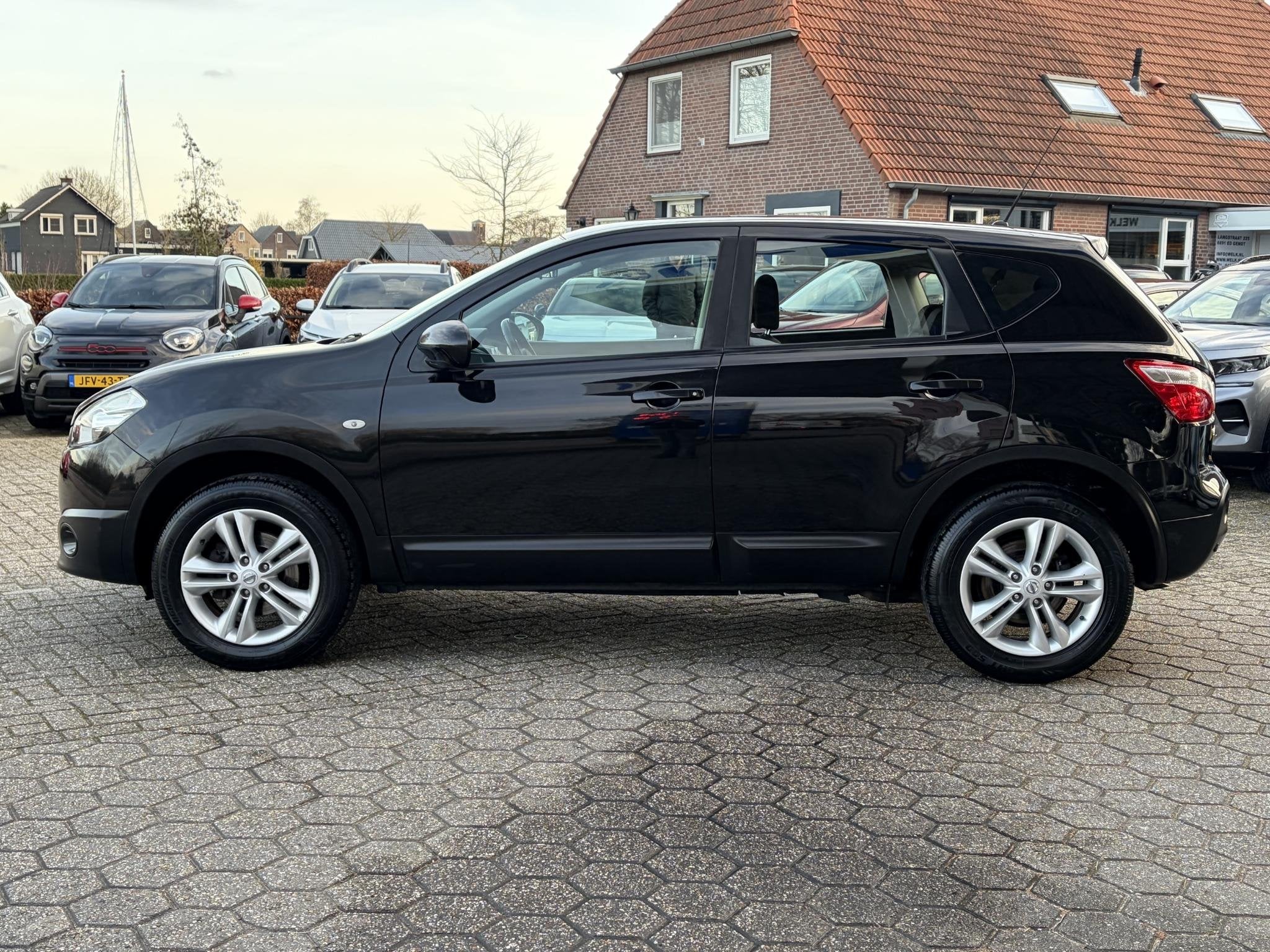 Nissan Qashqai 1.6 Acenta AIRCO | NIEUWE APK | BOVAG !, Auto's, Voorwielaandrijving, 12 maanden, Gebruikt, 4 cilinders