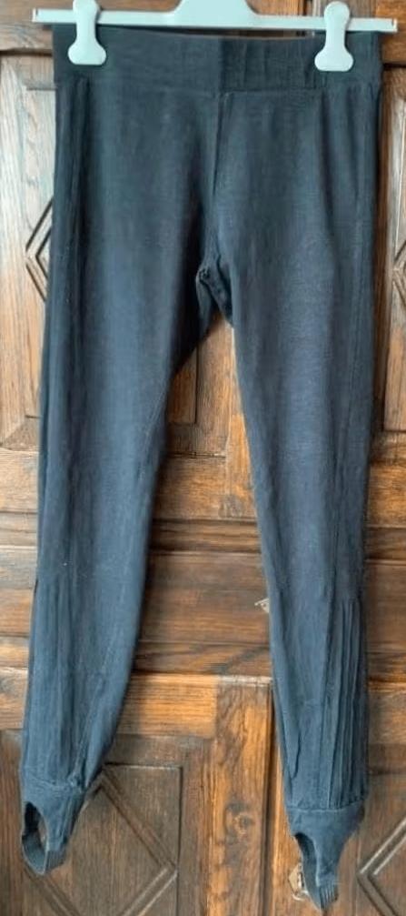 Zwarte legging, huisbroek elastiek onder voet; Vero Moda; L, Zwart, Maat 42/44 (L), Ophalen of Verzenden, Zo goed als nieuw