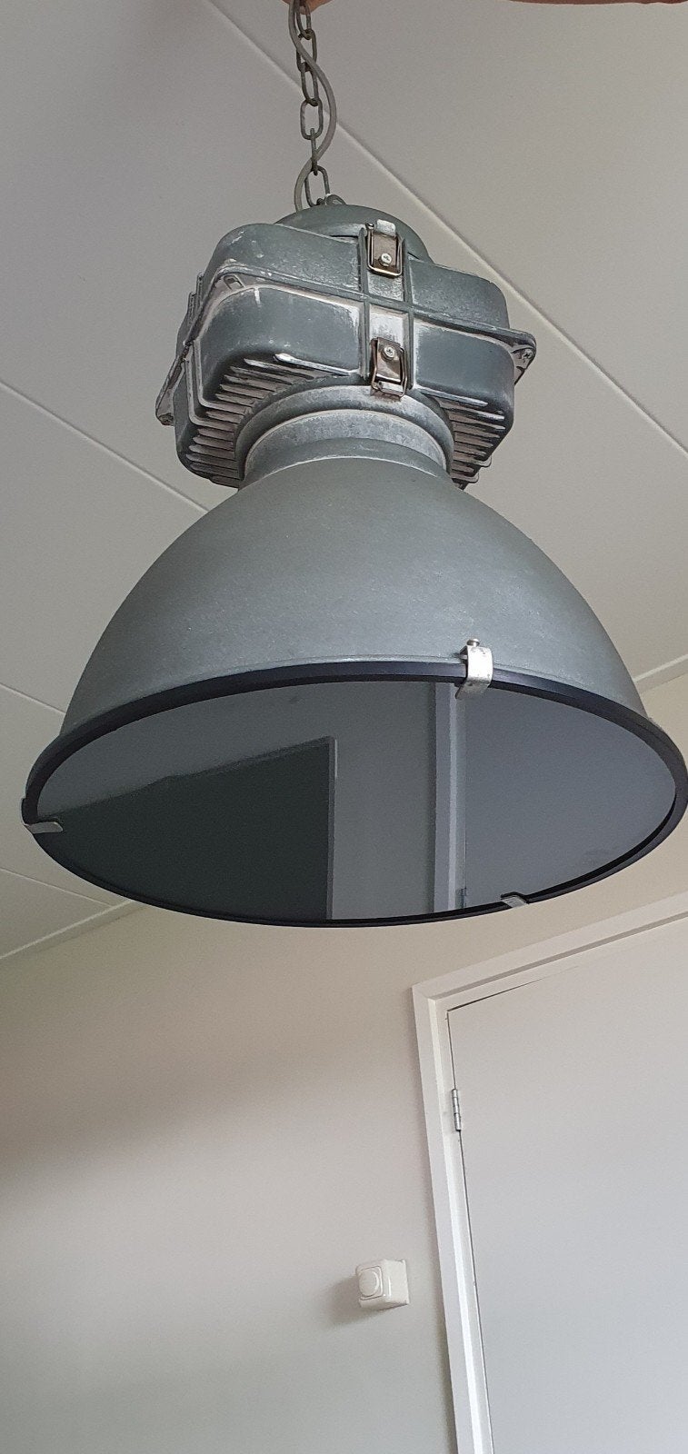 2 stuks  Industriële hanglampen. Vintage design, Ophalen of Verzenden