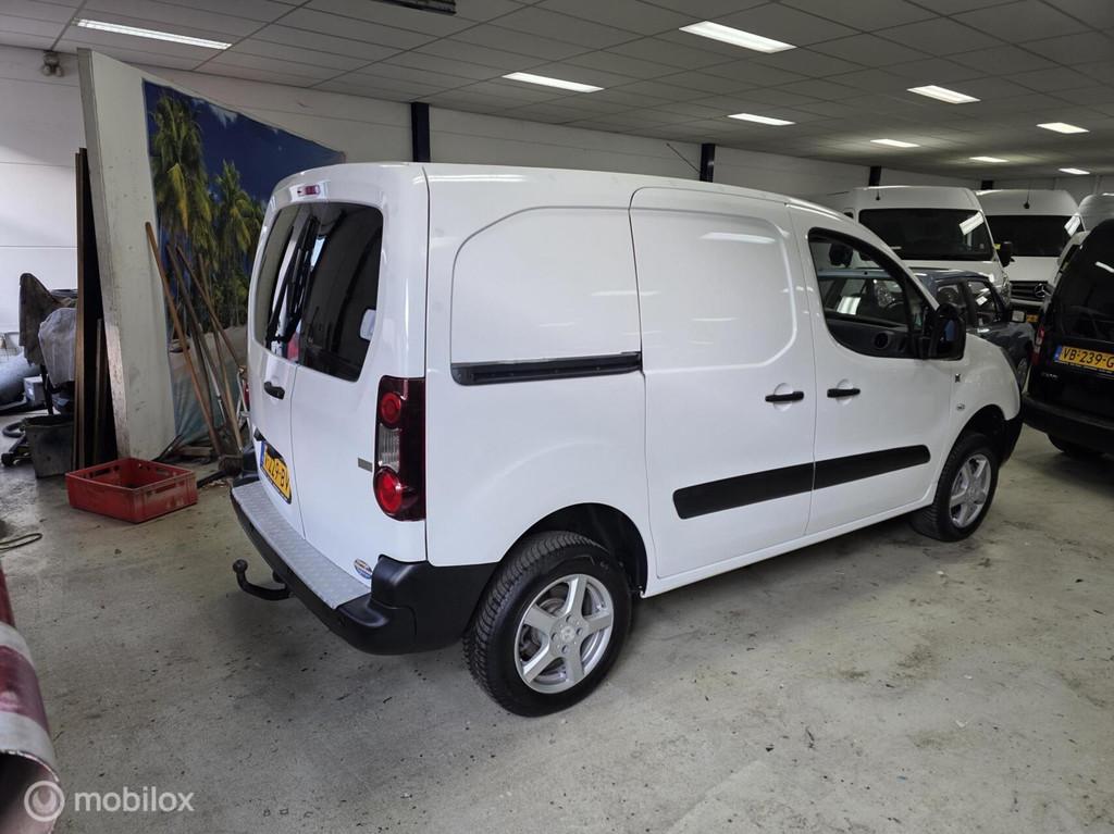 Citroen Berlingo 4X4 1.6 BlueHDI 4X4, Auto's, 4 cilinders, Citroën, Wit, Origineel Nederlands