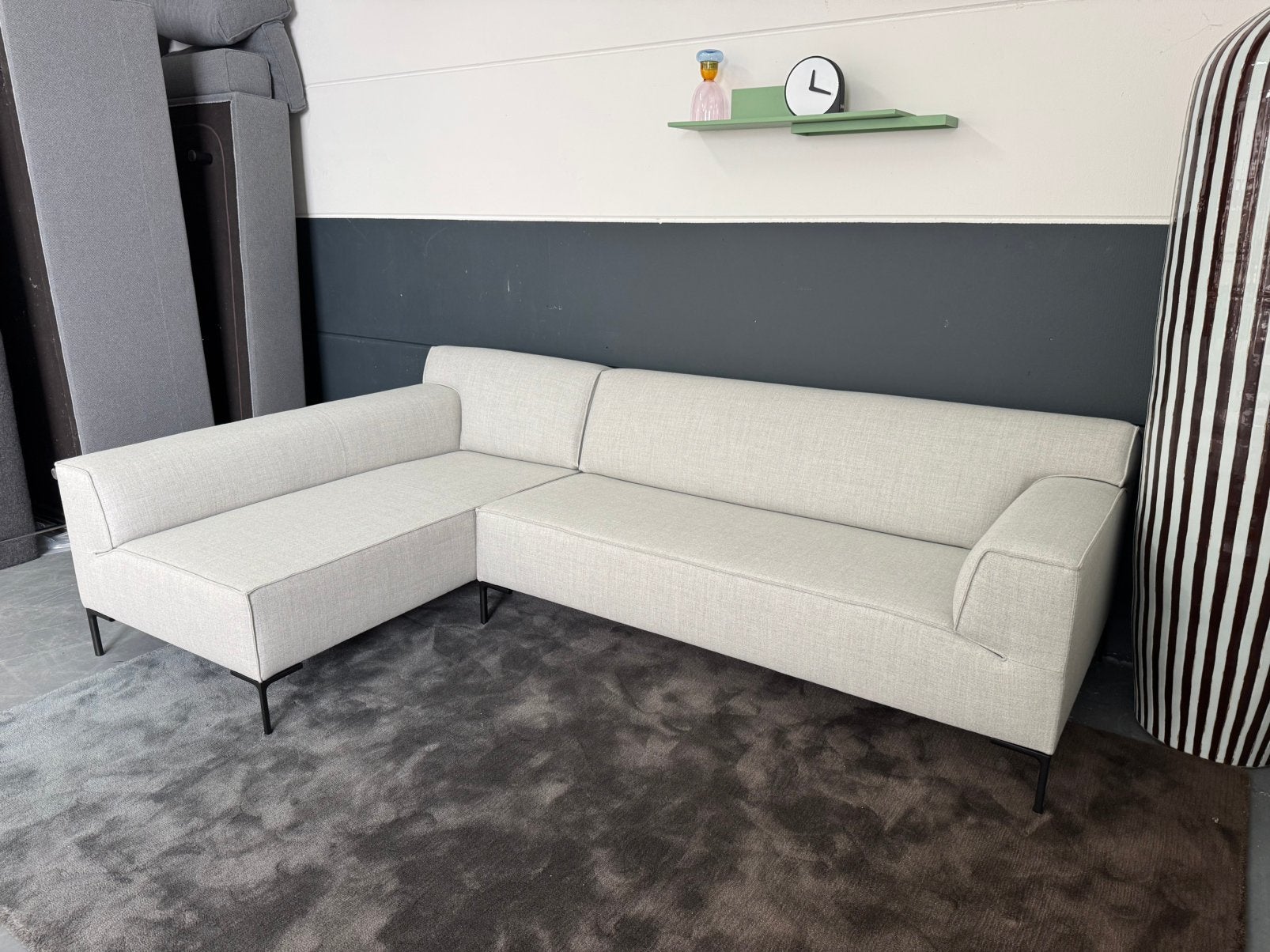 Nieuw Design on Stock Bloq hoekbank | Ploegwool 92, Ophalen, 250 tot 300 cm, Design on Stock, Eyye, Rolf Benz, Artifort, Leolux, Pode