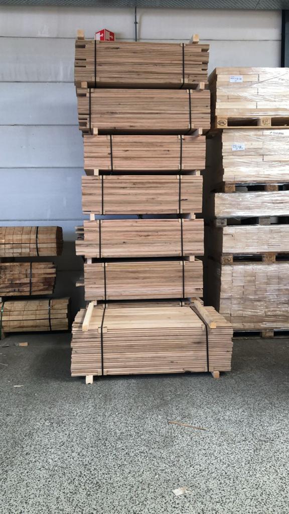 300m2 eiken hout, geschaaft, veer + groef, 120-170cm lengte, Tuin en Terras, Palen, Balken en Planken, Ophalen, Nieuw, Minder dan 180 cm