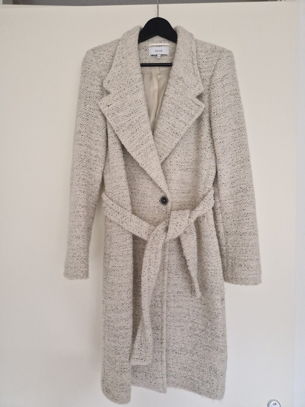 Nette Reiss dames mantel maat 36, Kleding | Dames, Jassen | Winter, Ophalen, Reiss, Beige, Zo goed als nieuw