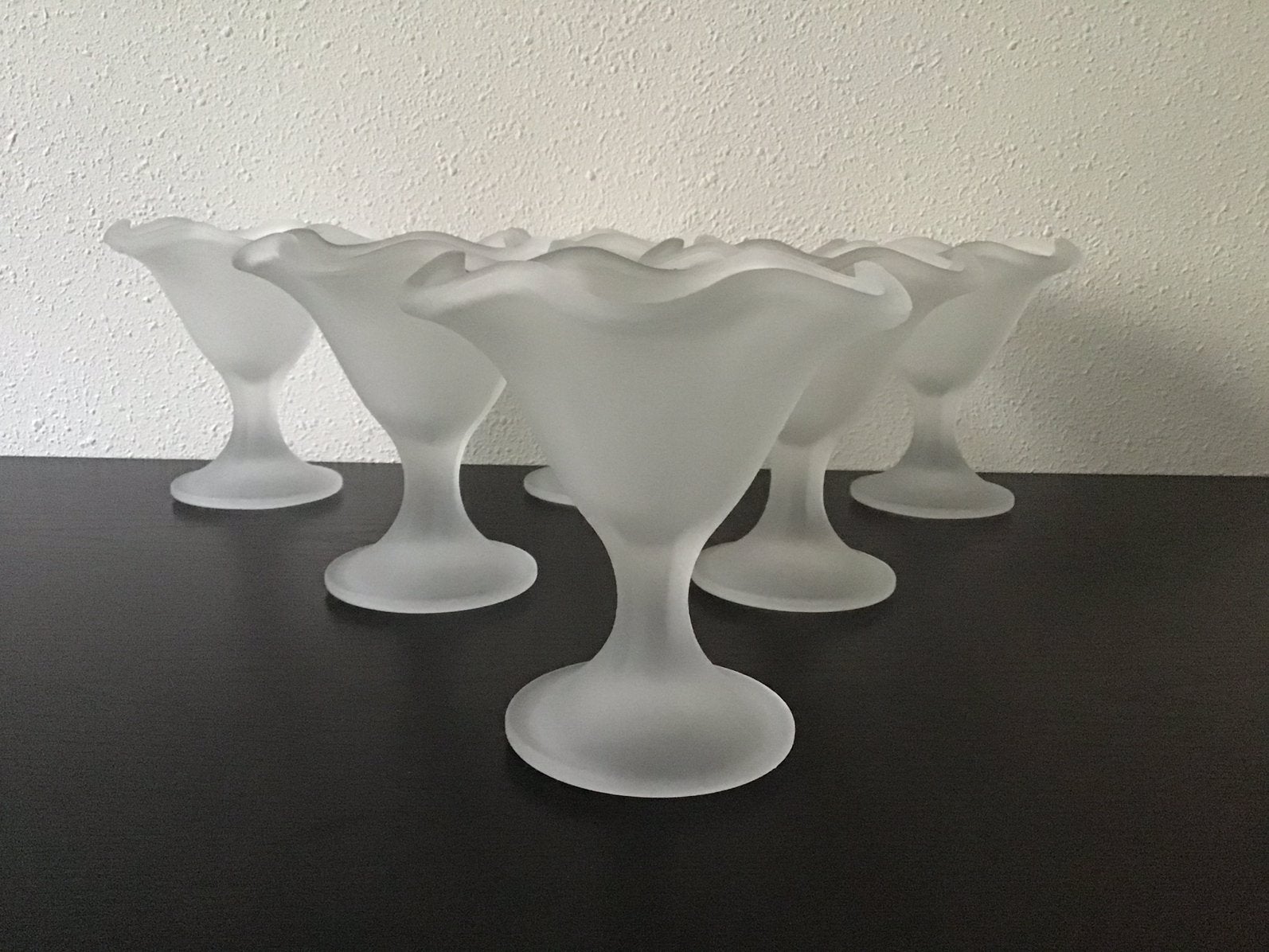 Glazen ijscoupe, sorbet matglas, frosted uit jaren 70/80 ., Ophalen of Verzenden, Zo goed als nieuw, Overige typen
