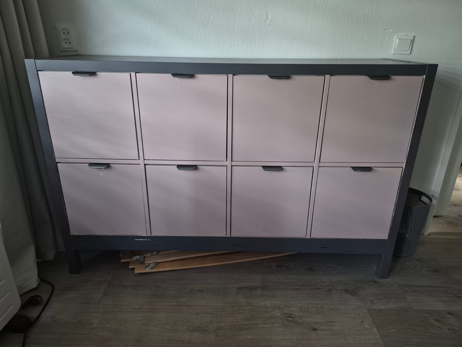 Gepimpte Kallax kast donkergrijs met oudroze, Gebruikt, Minder dan 100 cm, 25 tot 50 cm, Met deur(en)