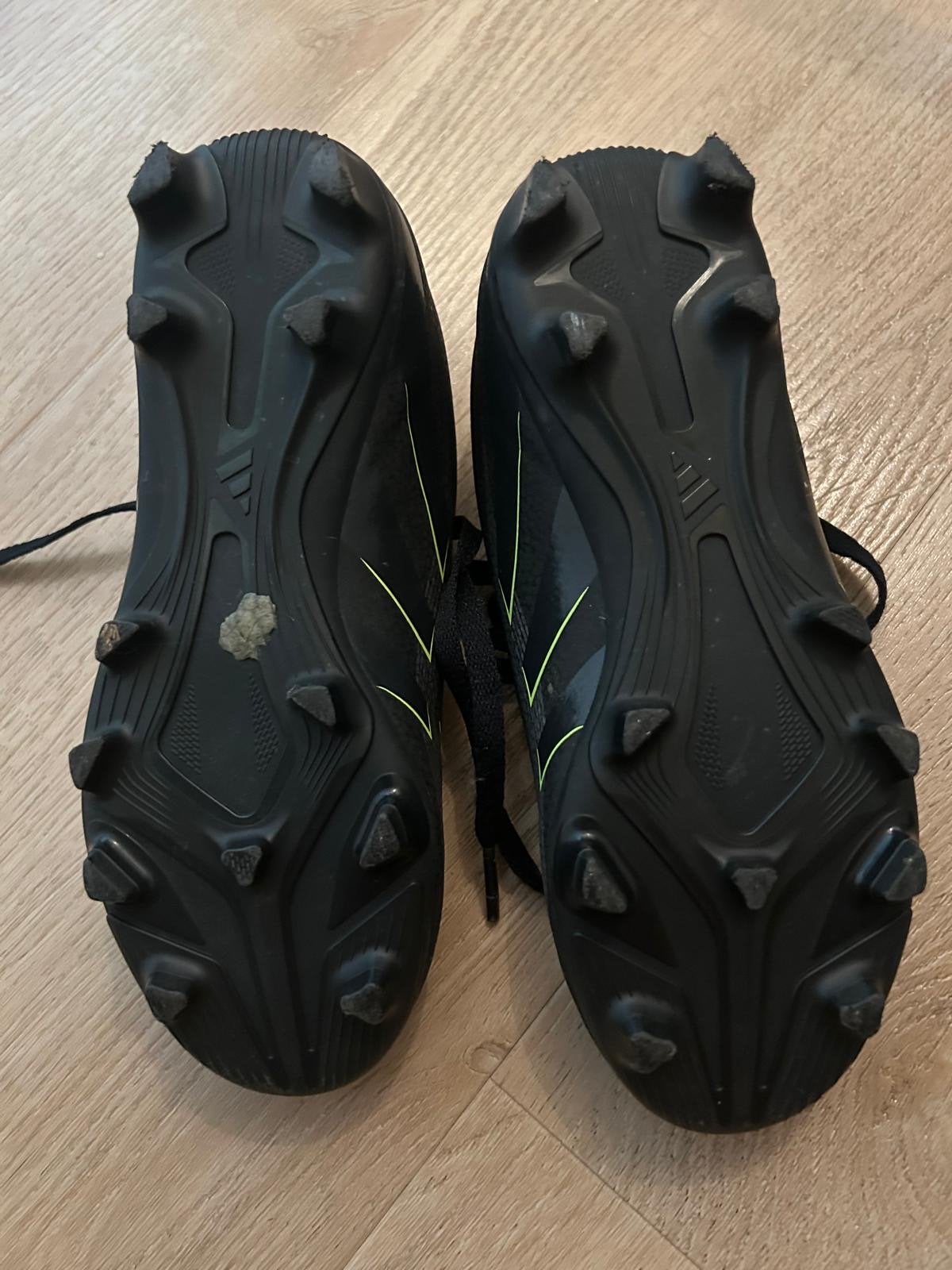 Adidas Predator voetbalschoenen, maat 33, Ophalen, Gebruikt, Maat XS of kleiner, Schoenen