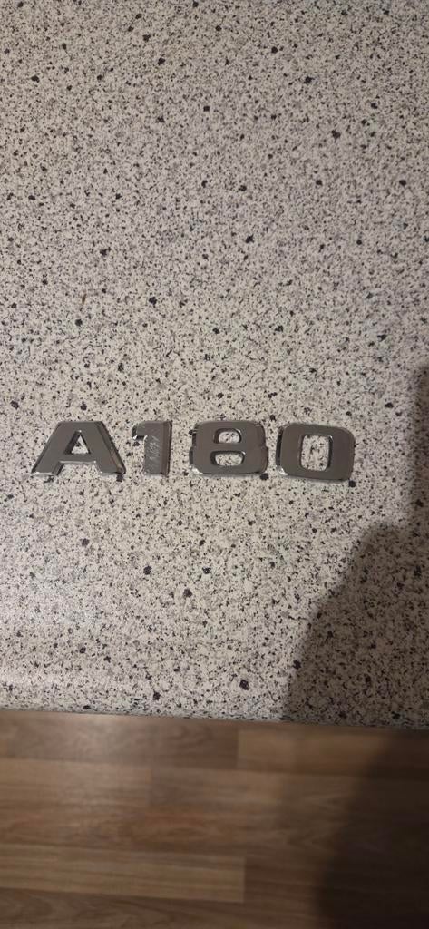Mercedes-Benz A180 embleem, Auto-onderdelen, Overige Auto-onderdelen, Mercedes-Benz, Gebruikt, Ophalen of Verzenden