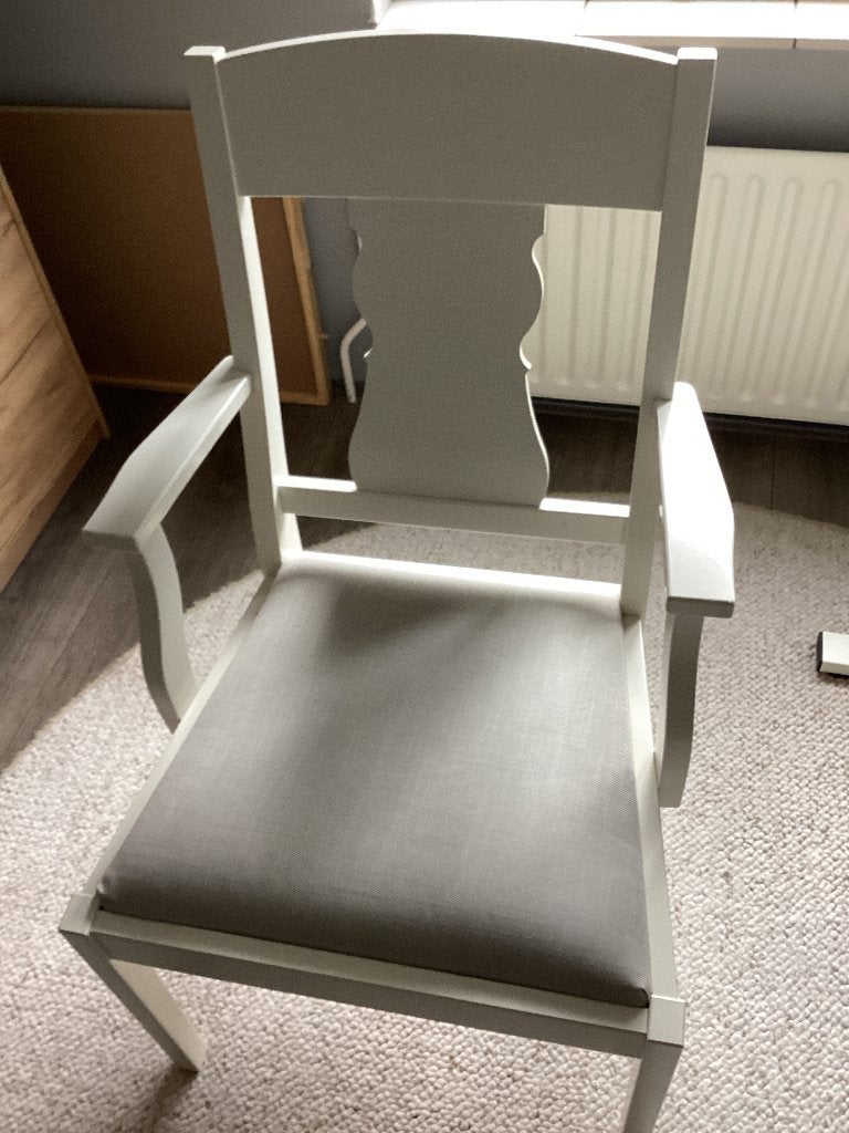 Leuke  witte IKEA stoel, Huis en Inrichting, Ophalen, Wit, Zo goed als nieuw, Eén