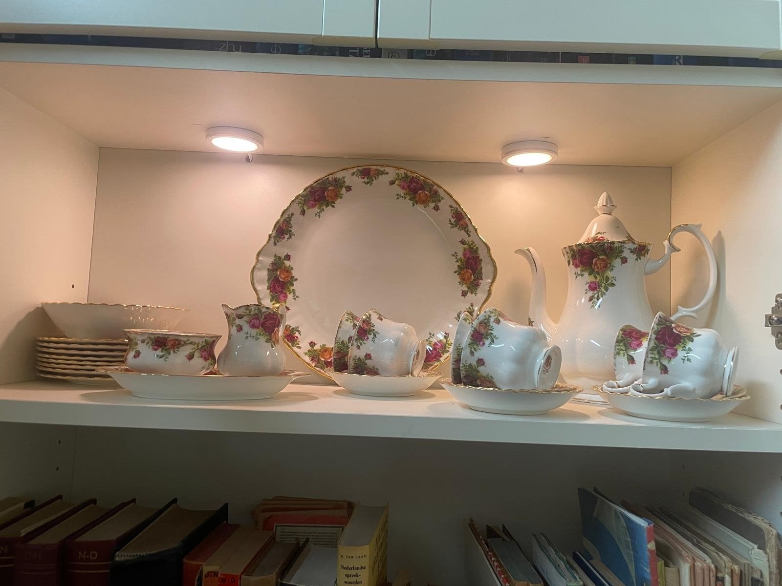 Royal Albert Country Roses 20-delig servies. England makelij, Ophalen