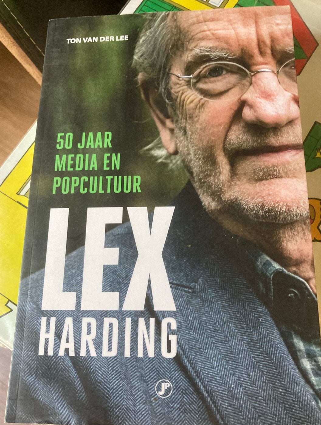 Boek: 50 jaar media en popcultuur Lex Harding, Ophalen of Verzenden, Zo goed als nieuw, Artiest