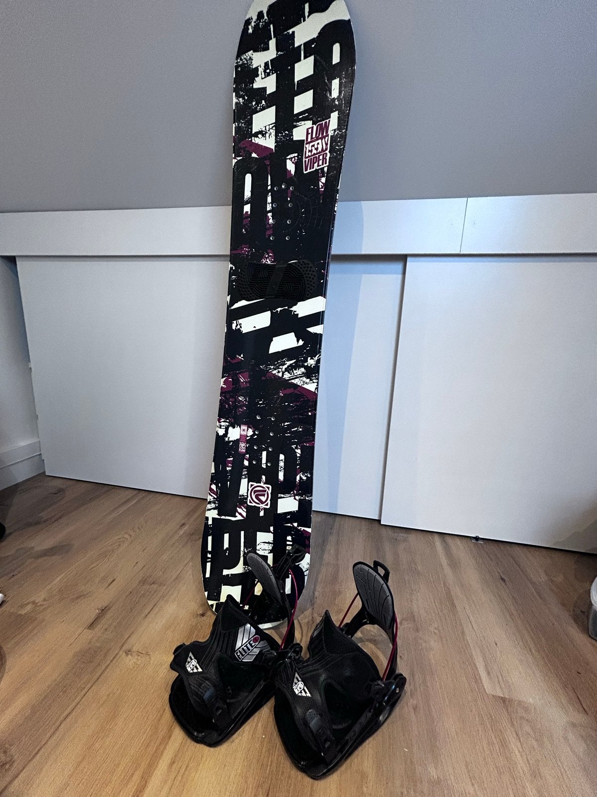 Flow Viper snowboard zgan met Flow bindingen, Ophalen of Verzenden, Gebruikt, Board