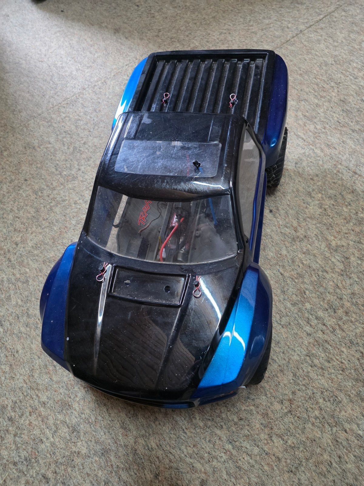 Traxxas Slash, Elektro, Auto offroad, Ophalen of Verzenden, Zo goed als nieuw