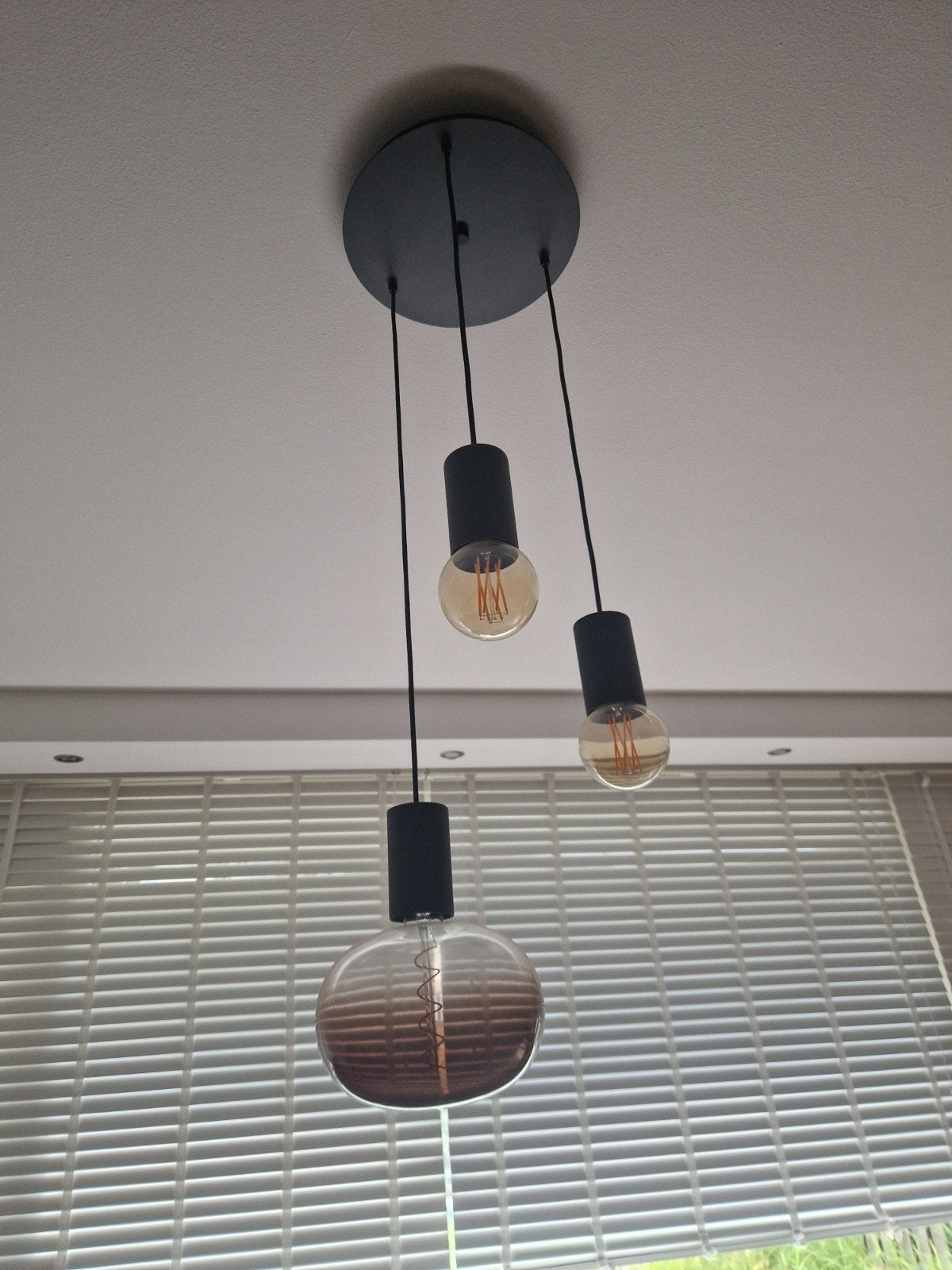 3 lichts hanglamp met glazen bollen, Ophalen