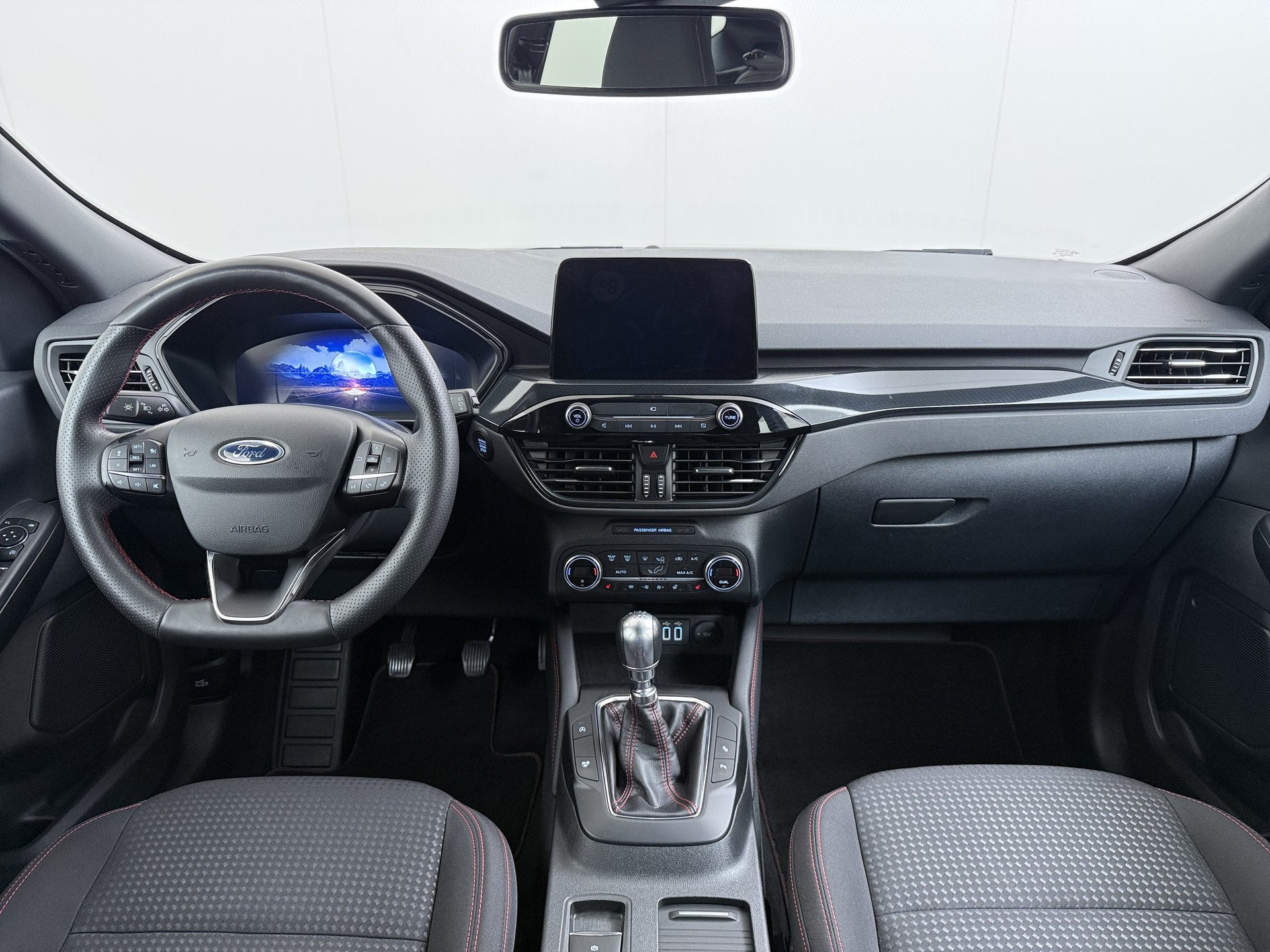 Ford Kuga 1.5T 150PK ST-Line Trekhaak Adap.Cruise Elek.Achte, Auto's, Voorwielaandrijving, 150 pk, Bedrijf, Handgeschakeld
