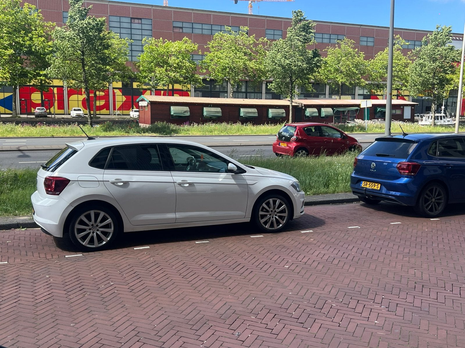 Huurauto km vrij Autoverhuur BORG:€300
