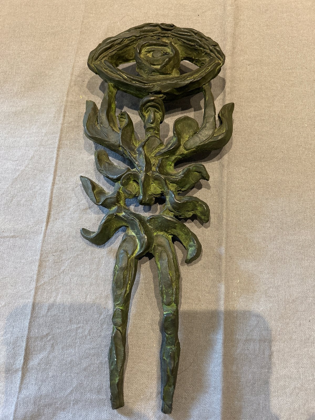 Abstract bronzen beeld met ‘oog’, ‘zon’ en ‘vuur’, Antiek en Kunst, Kunst | Beelden en Houtsnijwerken, Ophalen of Verzenden, 20 - 50 cm