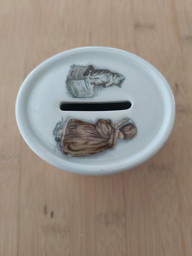 Wedgwood spaarpot Mrs Tiggy Winkle Beatrix Potter, Ophalen of Verzenden, Gebruikt, Steen, Aardewerk of Keramiek, Strip- of Tekenfilmfiguur