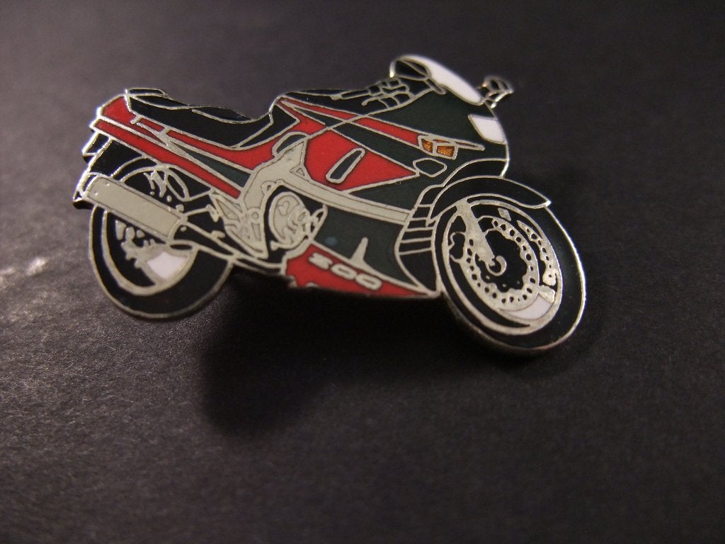 Kawasaki ZZR600 sportieve toermotor, emaille pin, Verzamelen, Speldjes, Pins en Buttons, Ophalen of Verzenden, Gebruikt, Overige onderwerpen