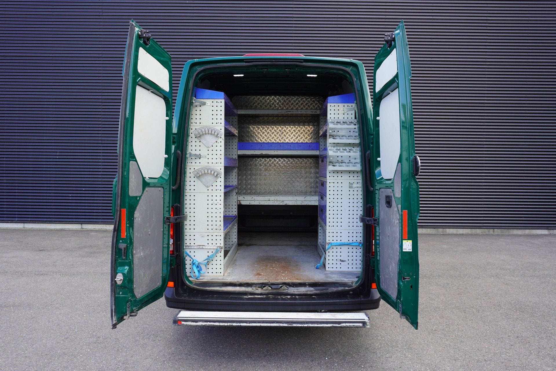 Volkswagen Crafter 140pk L3H3/L2H2 Dubbele cabine 7 persoons, Voorwielaandrijving, Stof, Gebruikt, 4 cilinders