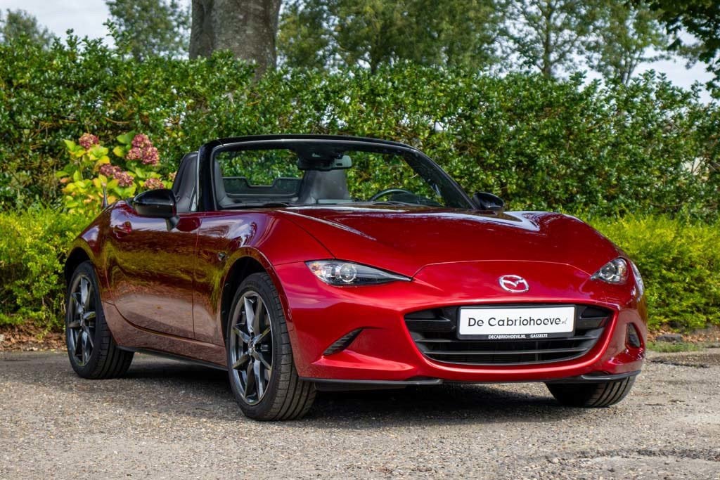 Mazda MX-5 ND 2.0l SkyActiv-G 184 TS+ Soul Red Crystal Metal, Achterwielaandrijving, Gebruikt, Zwart, 4 cilinders