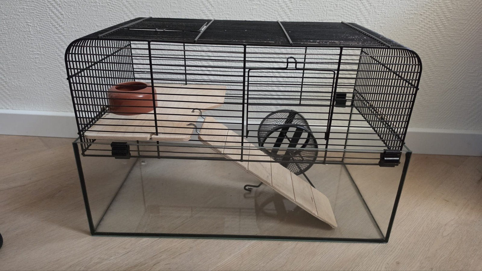 Glazen hamsterkooi / knaagdierenverblijf van glas/tralies +, Kooi, Minder dan 75 cm, Zo goed als nieuw, Ophalen