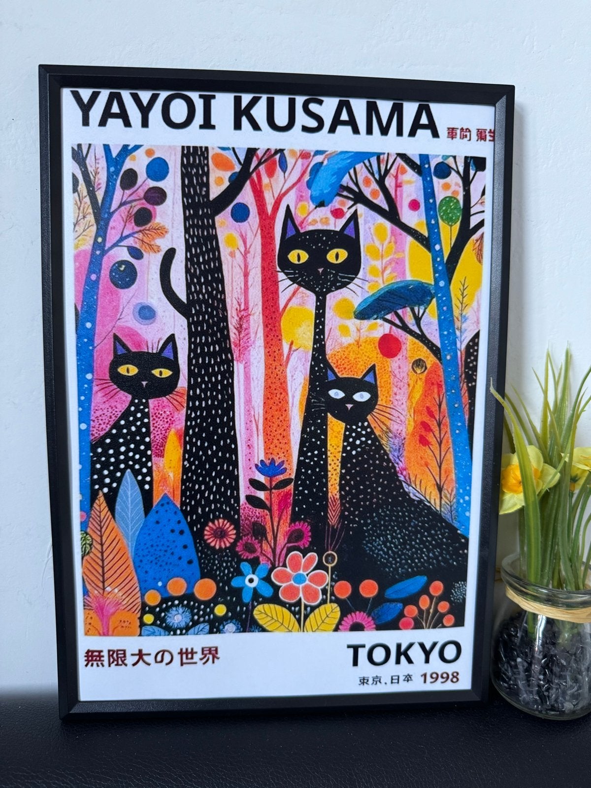 Yayoi Kusama Poster 21x30cm ingelijst - Katten in het bos, Verzamelen, Rechthoekig Staand, Met lijst, A4 of kleiner, Nieuw