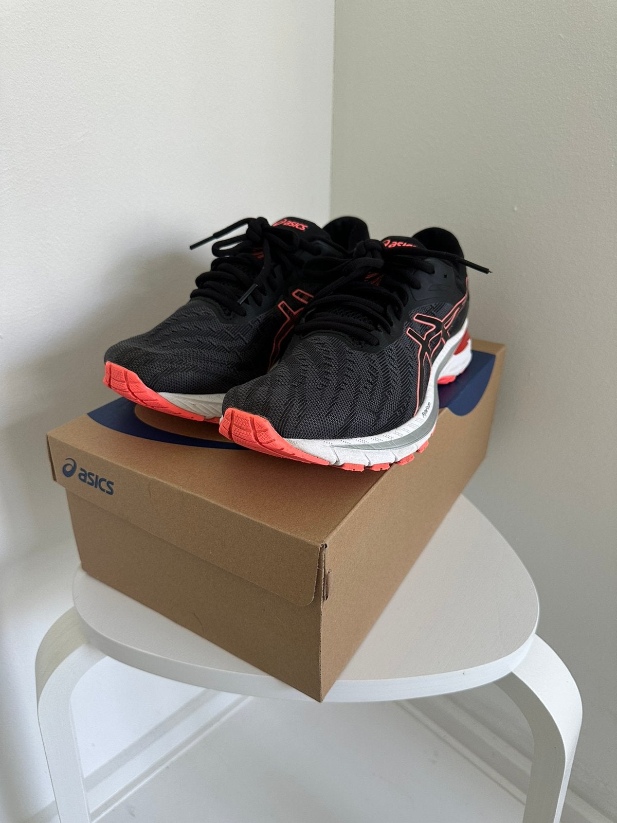 Zwarte Asics Gel-Pursue 7 hardloopschoenen in maat 43.5, Sport en Fitness, Loopsport en Atletiek, Hardloopschoenen, Ophalen of Verzenden
