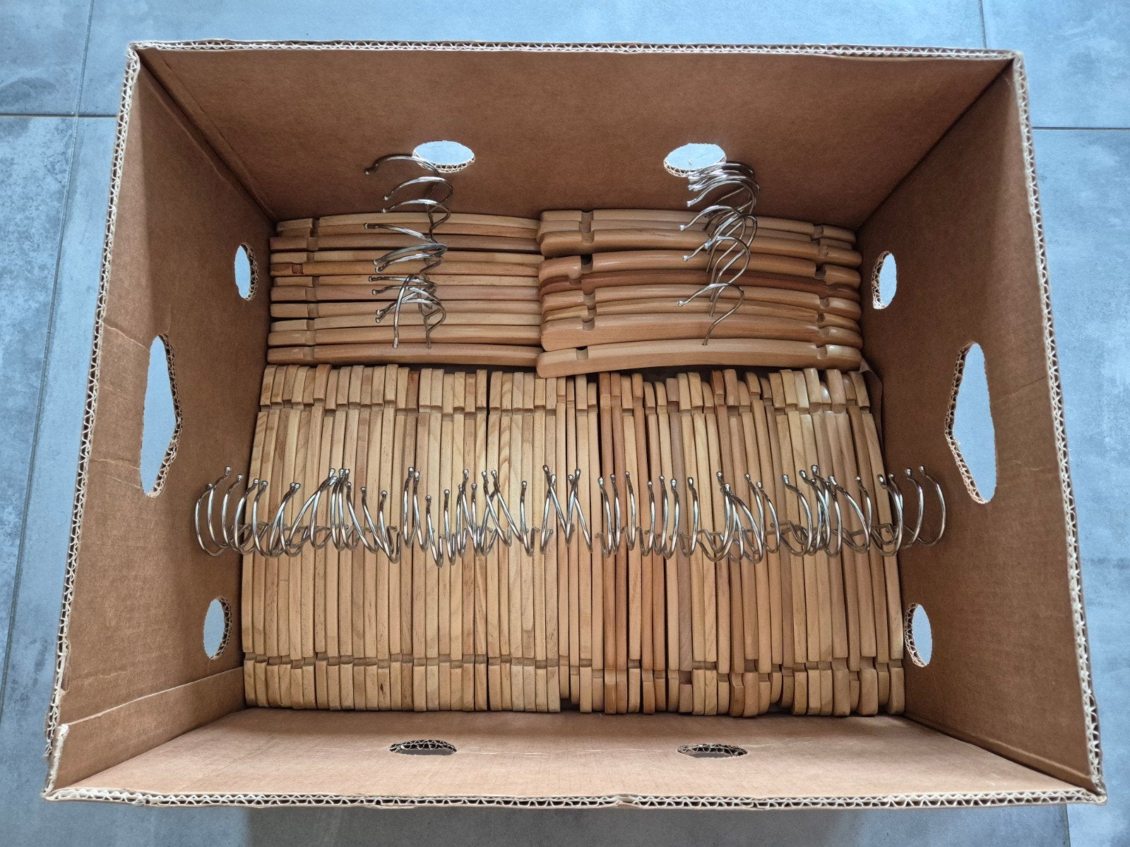 houten baby kledinghangers, Ophalen, Gebruikt