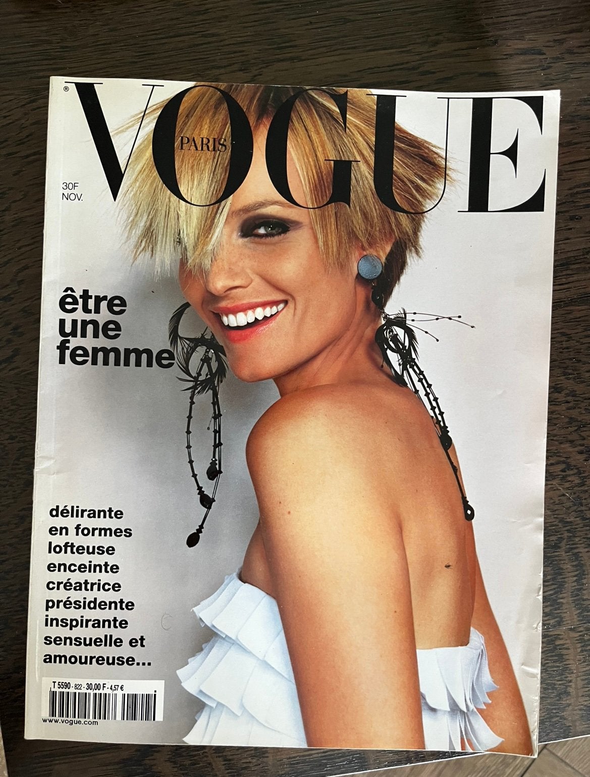 Vogue Paris 2001 Amber Valletta By Mario Testino, Boeken, Mode, Ophalen of Verzenden, Zo goed als nieuw, Mode algemeen