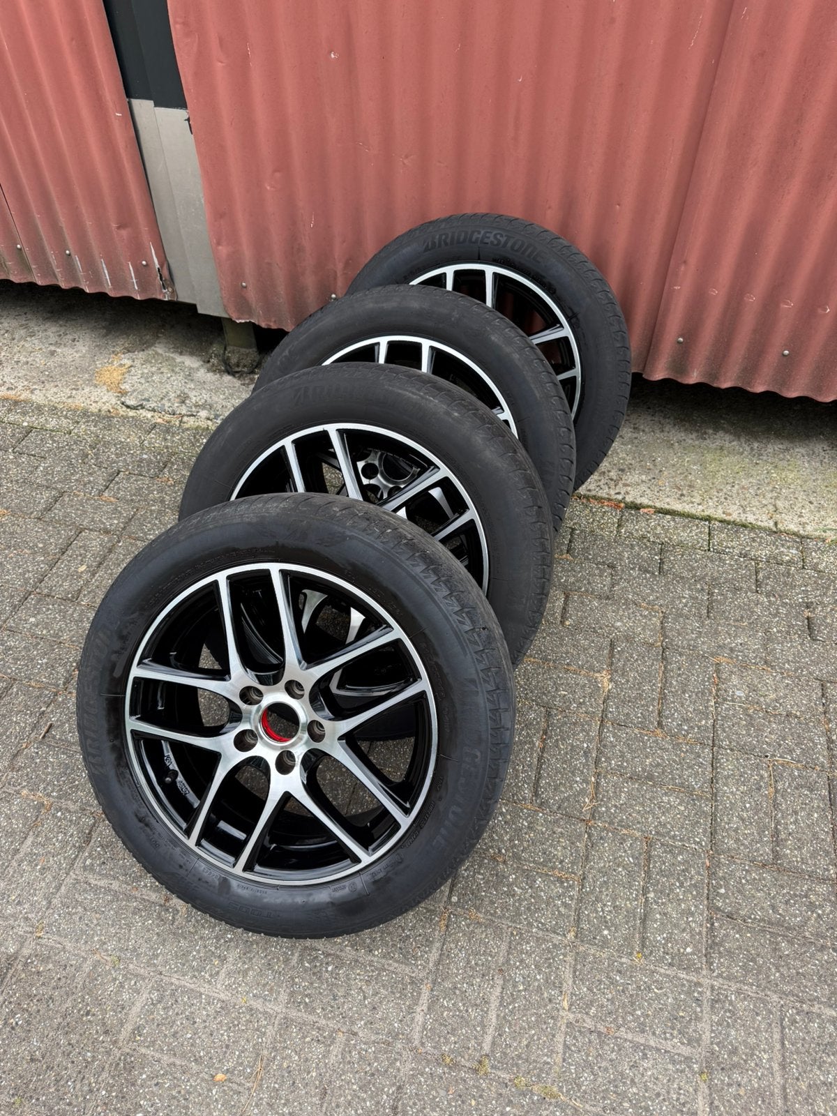 OXXO Vidorra 17 inch lichtmetalen velgen – 5x114,3, Ophalen, Banden en Velgen, 17 inch, Personenwagen