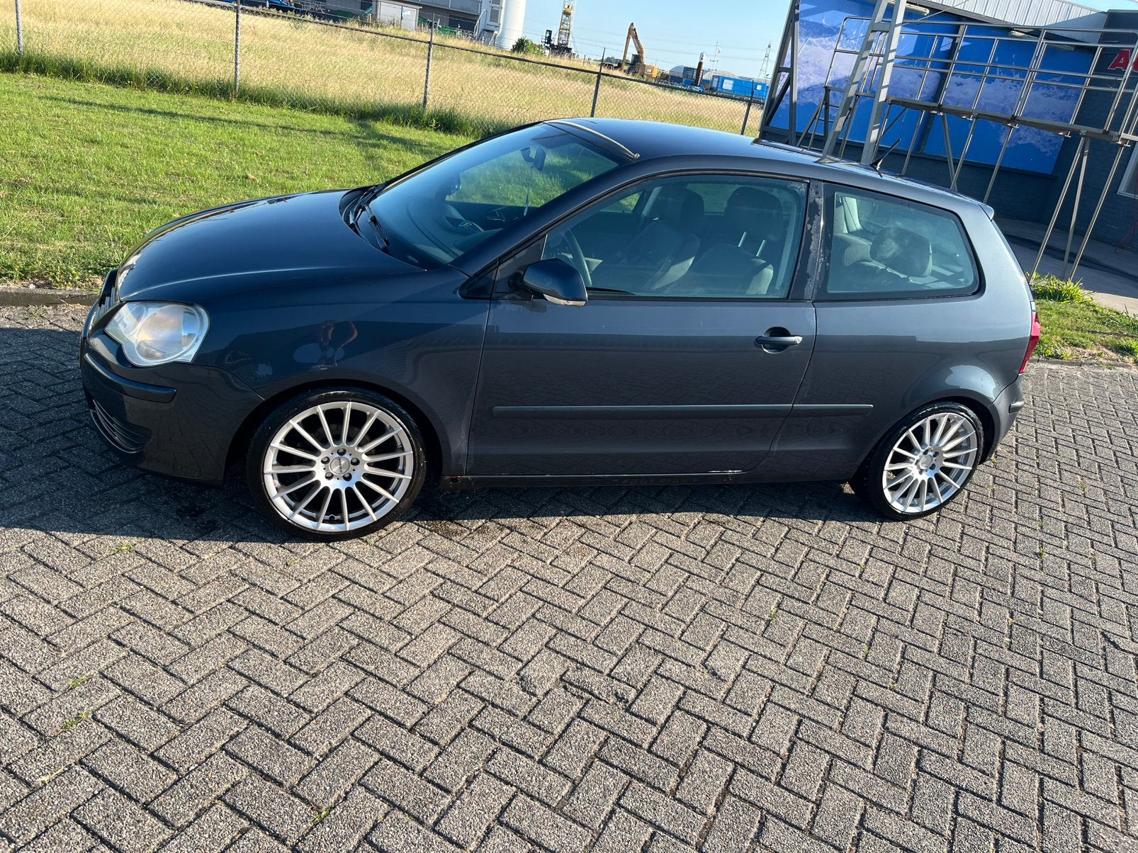 Volkswagen Polo 1.4 55KW 2005 Grijs, Auto's, Volkswagen, Particulier, Polo, Airbags, Bluetooth, Digitale radio-ontvangst, Elektrische buitenspiegels