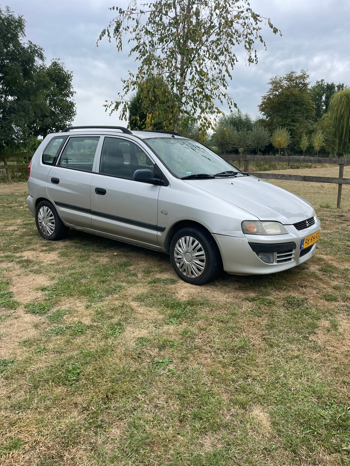 Mitsubishi Space Star 1.6 Family 2005 Grijs, Voorwielaandrijving, 4 cilinders, 1200 kg, Handgeschakeld