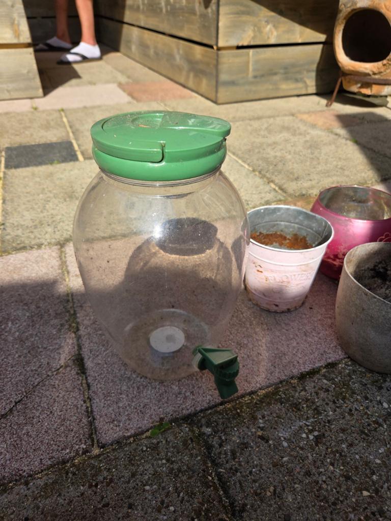 Grote plastic sapkan met kraantje, Ophalen, Kunststof, Gebruikt, Minder dan 60 cm