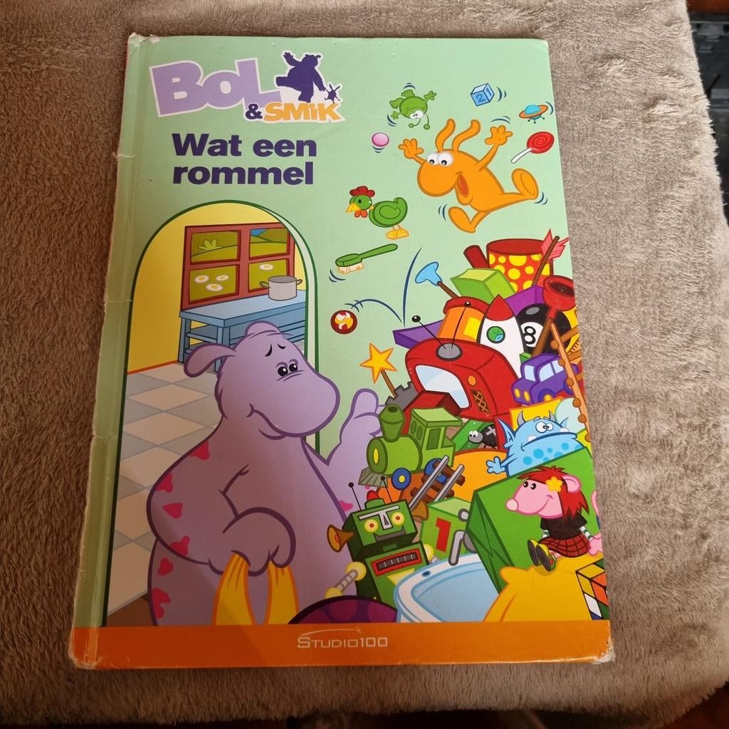 Bol & Smik - Wat een rommel - studio 100, Ophalen of Verzenden, Gelezen, Studio 100