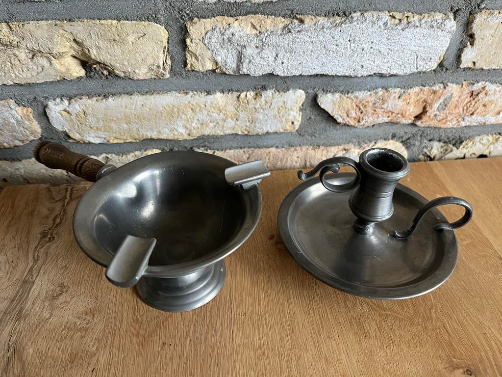 Antieke tinnen asbak en kandelaar, Ophalen of Verzenden