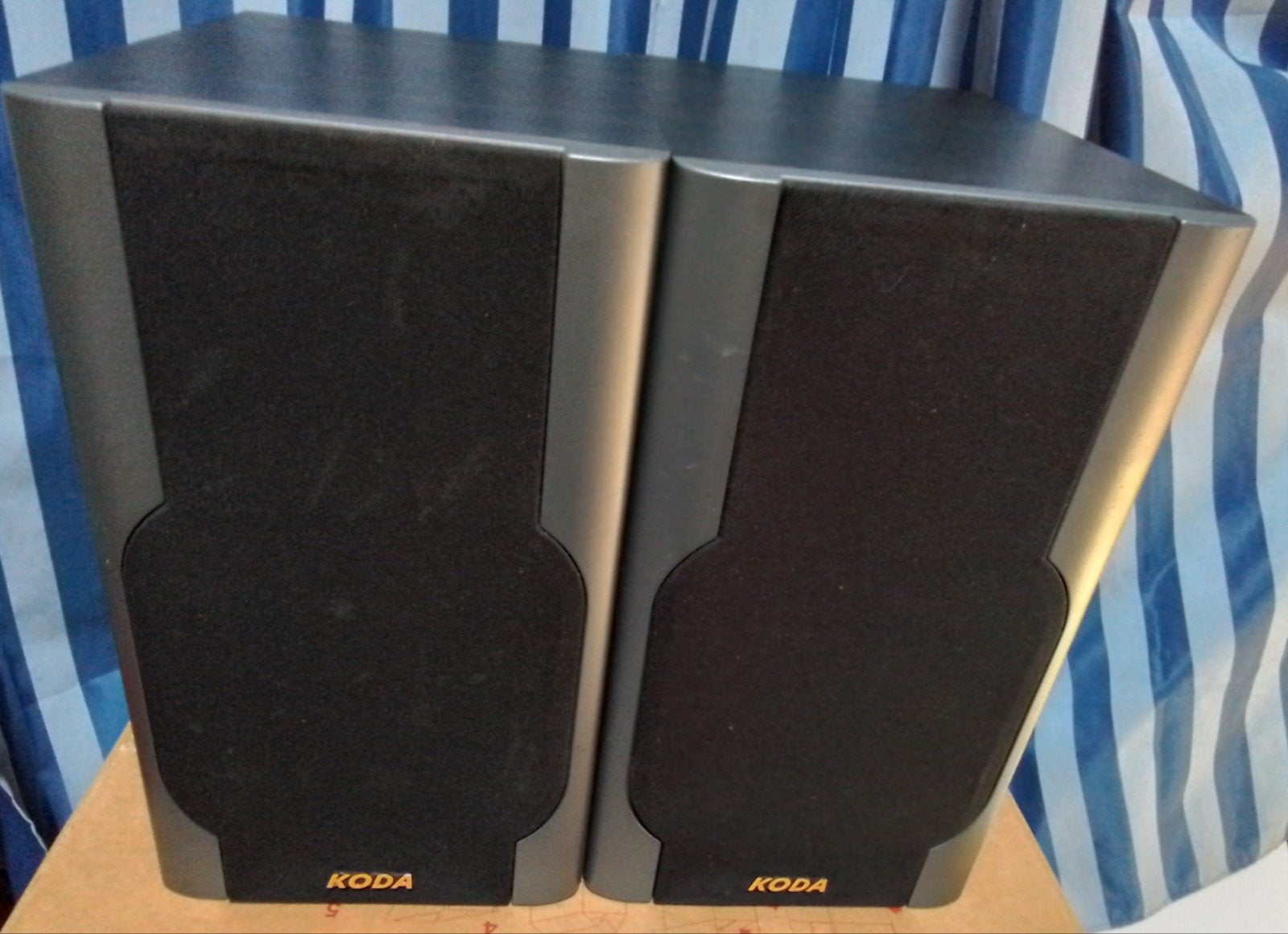 Koda J665 Boekenplank Luidsprekers - 80 Watt, 8 Ohm, Overige merken, Gebruikt, Ophalen of Verzenden, 60 tot 120 watt