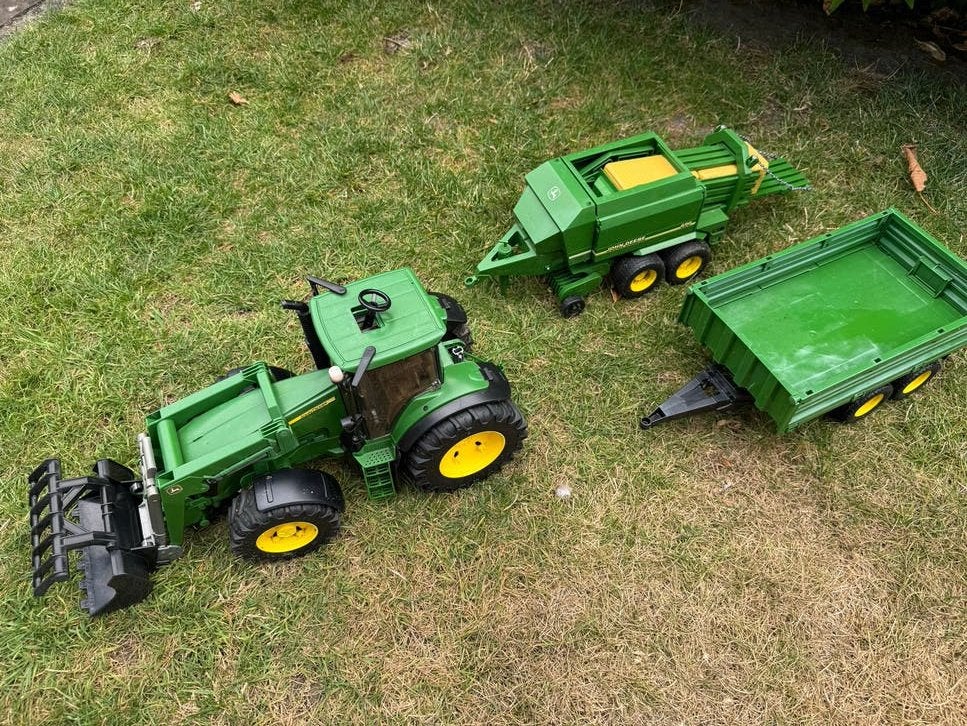 John Deere Tractor met aanhanger en balenpers speelgoed, Ophalen, Gebruikt