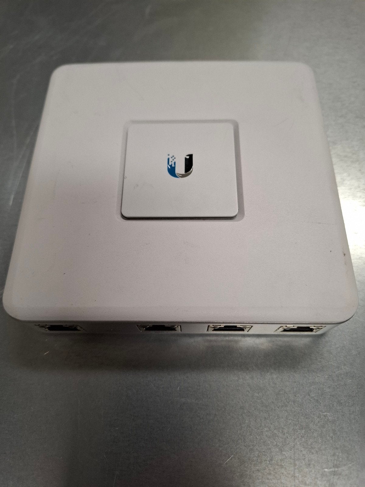 Ubiquiti UniFi Security Gateway (USG) Router, Ophalen of Verzenden, Gebruikt, Router, Ubiquiti