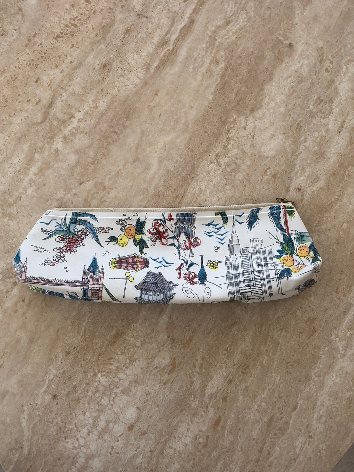 Etui / make-uptasje met wereldsteden print, Sieraden, Tassen en Uiterlijk, Beautycases, Ophalen of Verzenden, Zo goed als nieuw