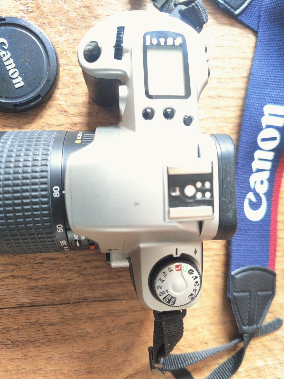 Foto 7 van Canon EOS 500 spiegelreflexcamera met lens en tas