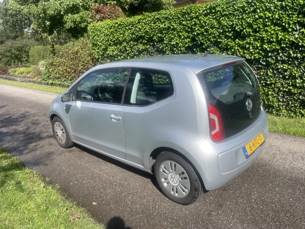 Volkswagen up! 1.0 high up! BlueM inruil koopje (bj 2013), Auto's, Voorwielaandrijving, Euro 5, Gebruikt, Up!