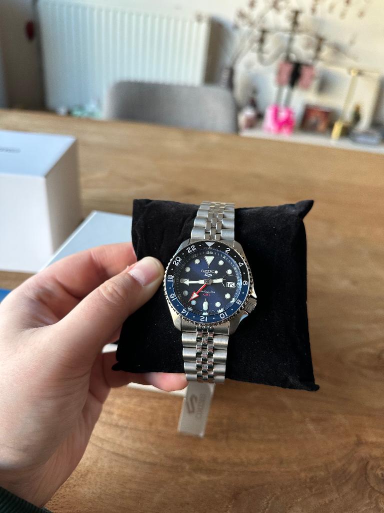 Seiko 5 GMT SSK003K1 Batman Horloge (Nieuw), Sieraden, Tassen en Uiterlijk, Horloges | Heren, Ophalen, Staal, Polshorloge, Nieuw