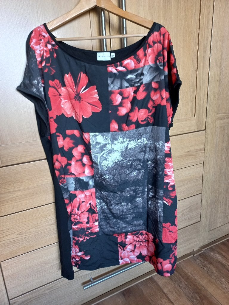 Zwart rood grijze tuniek, maat XXL., Ophalen of Verzenden, Gedragen, Overige kleuren, Shirt of Top
